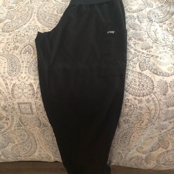 Grey’s Anatomy Maternity Scrub Pants - Picture 3 of 4